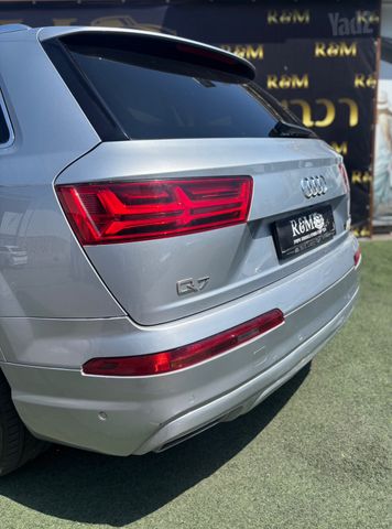 אאודי Q7