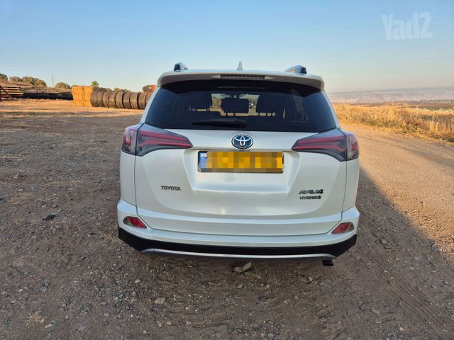 טויוטה RAV4