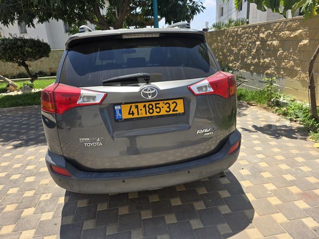 מודעת רכב טויוטה RAV4