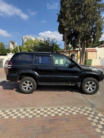 טויוטה לנד קרוזר
