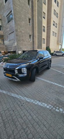 מיצובישי אאוטלנדר