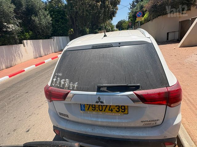 מיצובישי אאוטלנדר