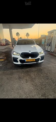 ב מ וו X6