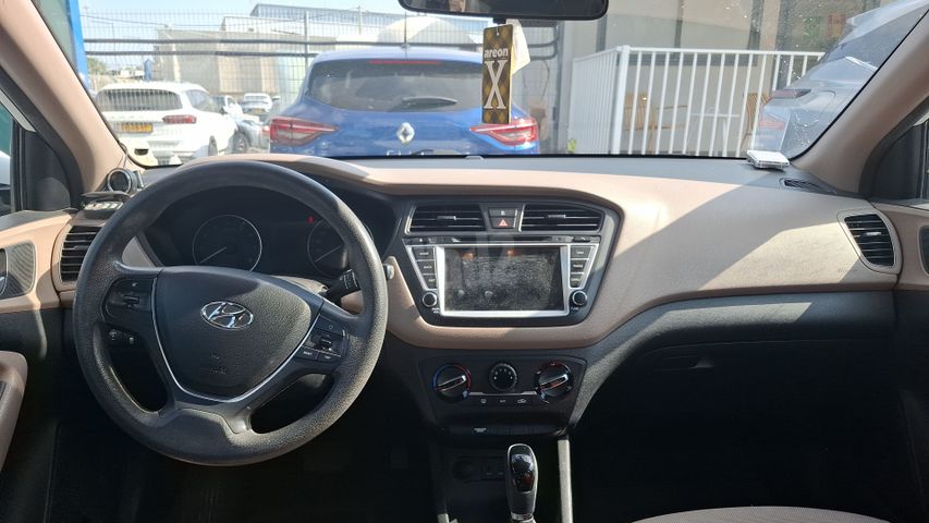 יונדאי i20