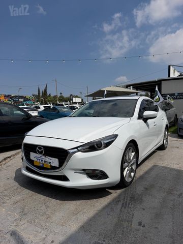 מודעת רכב מאזדה 3