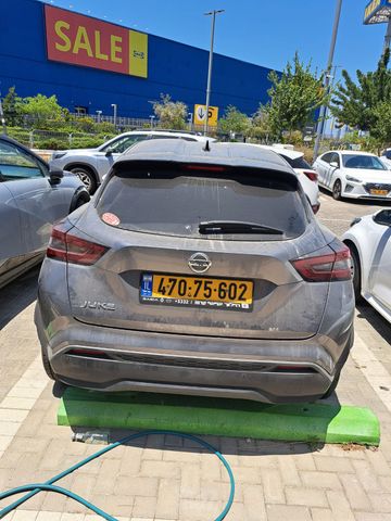 ניסאן ג'וק