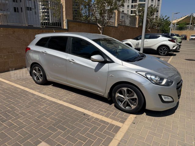 יונדאי i30