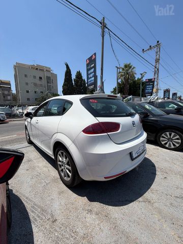 סיאט לאון