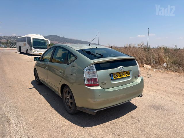 טויוטה פריוס