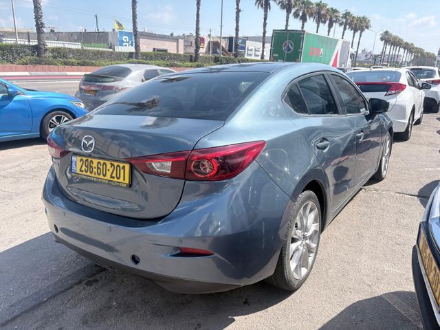 מאזדה 3