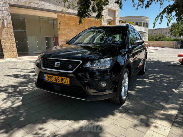 סיאט ארונה