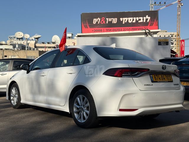טויוטה קורולה