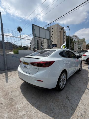 מאזדה 3