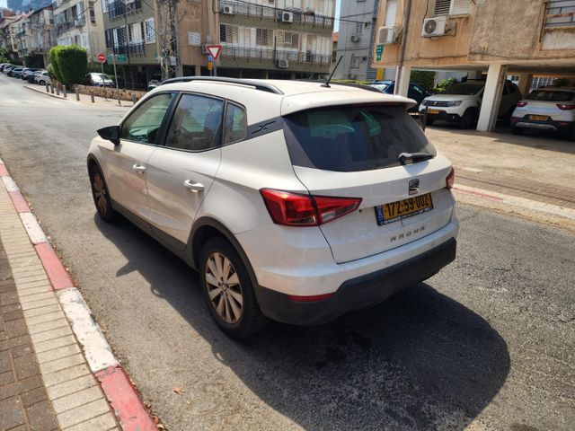 סיאט ארונה