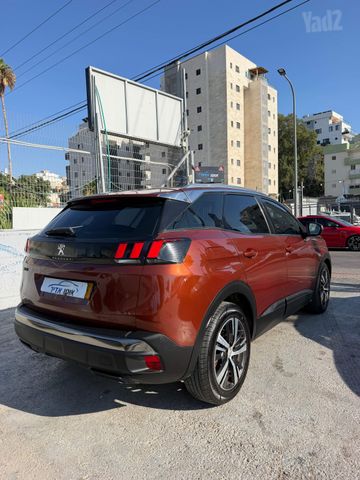 פיג'ו 3008