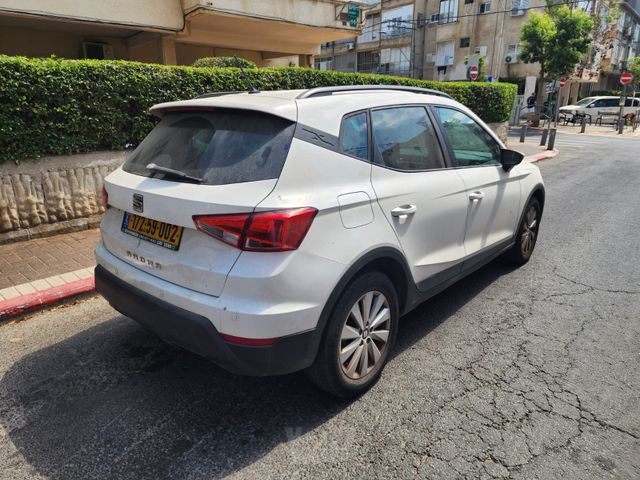 סיאט ארונה