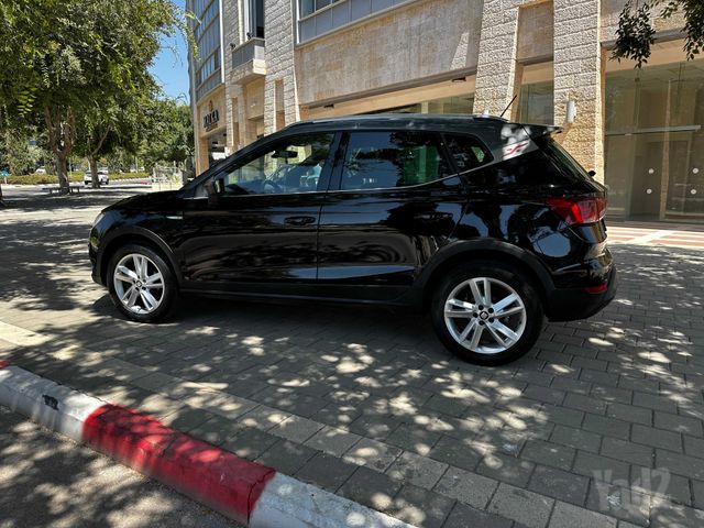 סיאט ארונה