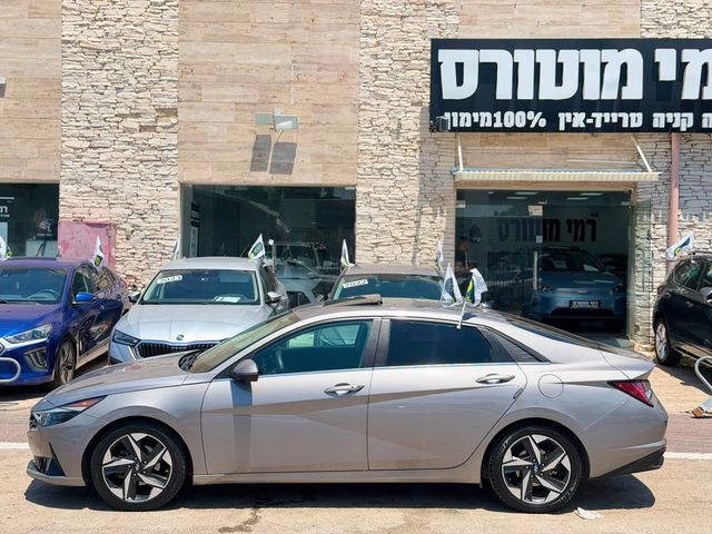 יונדאי אלנטרה