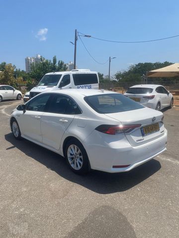 מודעת רכב טויוטה קורולה 2