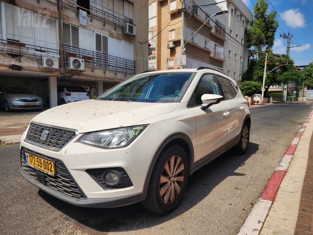 סיאט ארונה