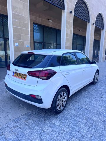 יונדאי i20