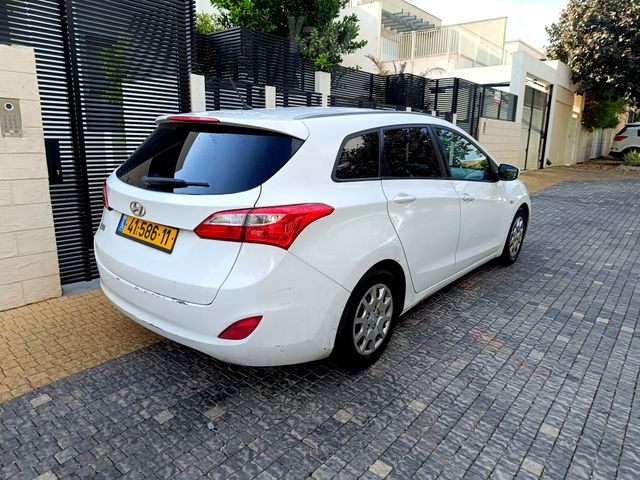 יונדאי i30