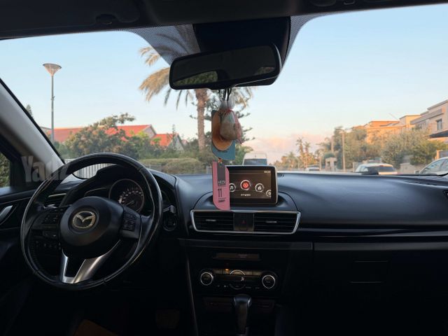 מאזדה 3