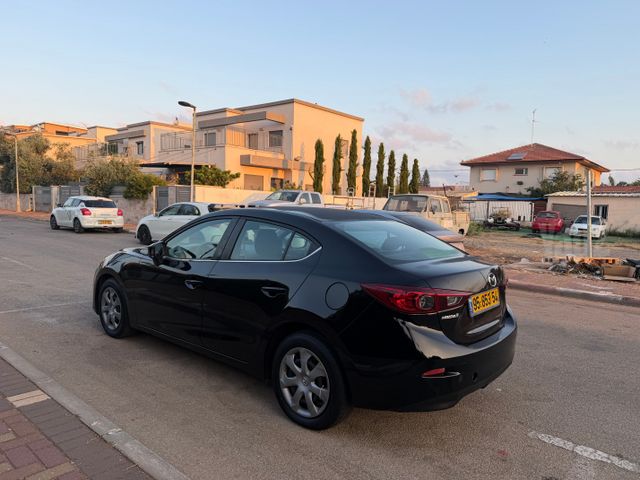 מאזדה 3