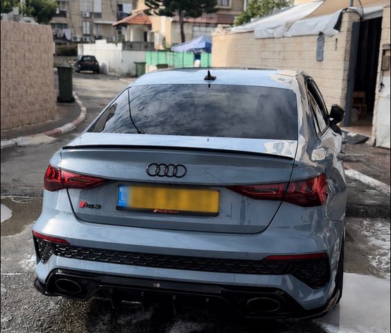 מודעת רכב אאודי RS 3