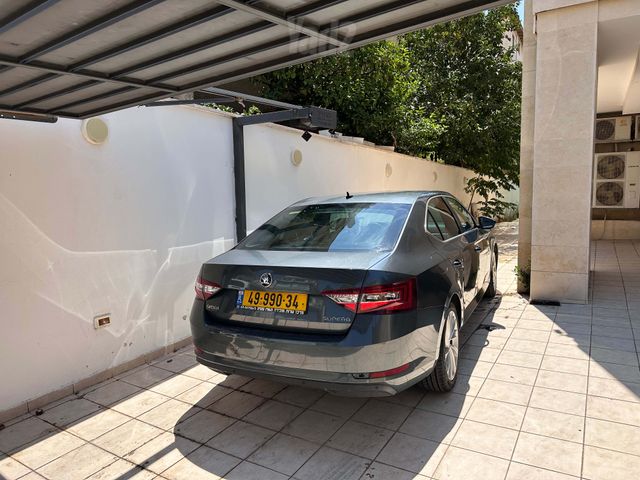 מודעת רכב סקודה סופרב