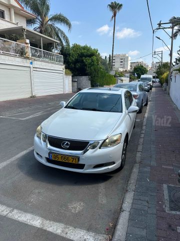 לקסוס GS