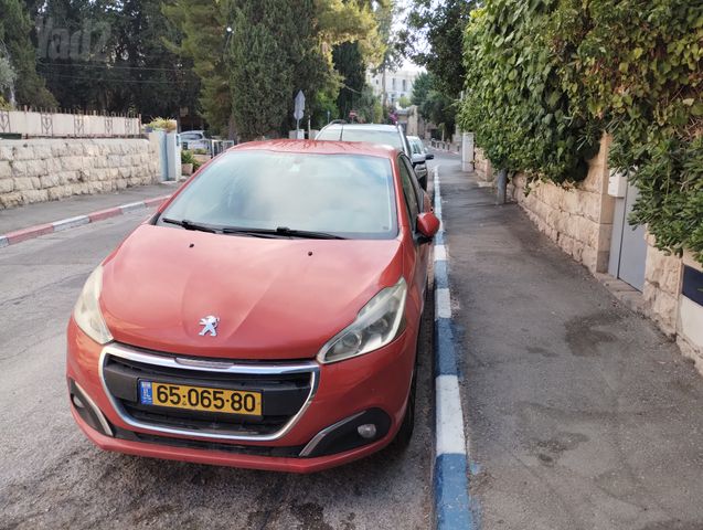 פיג'ו 208