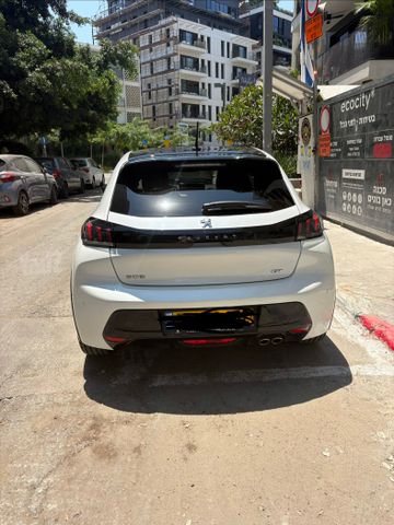פיג'ו 208