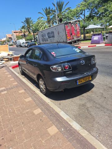 מודעת רכב מאזדה 3