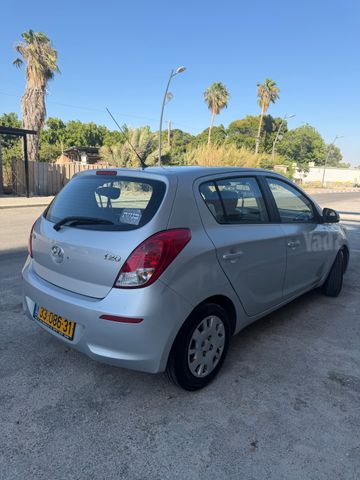 יונדאי i20