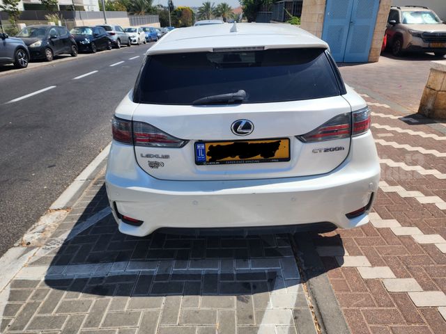 לקסוס CT