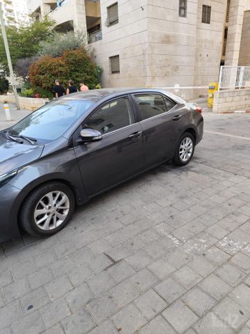 טויוטה קורולה