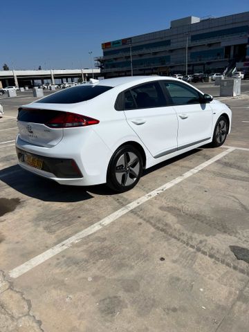יונדאי איוניק