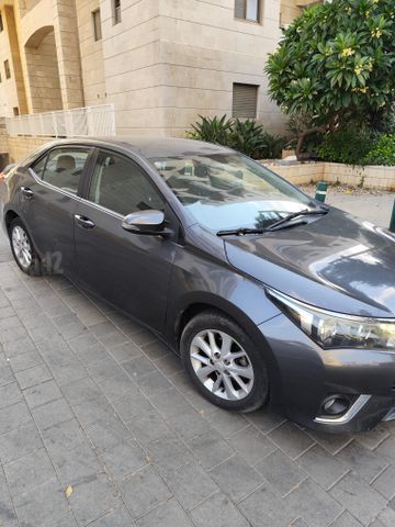טויוטה קורולה