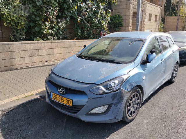 יונדאי i10