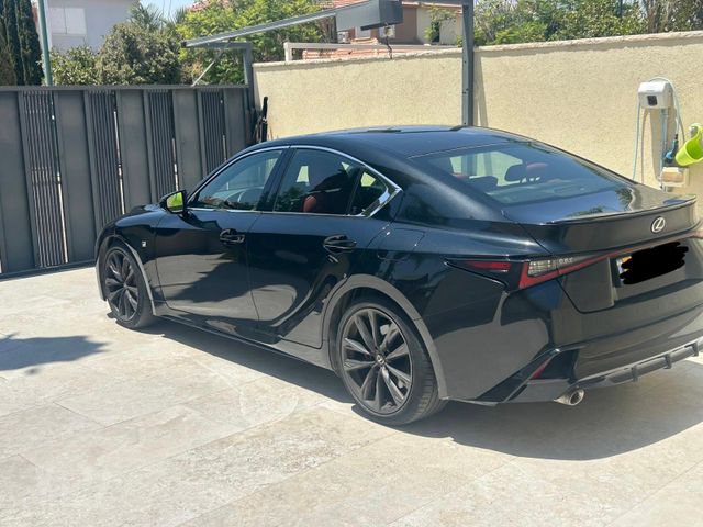 IS F-Sport 300 אוט׳ 2.0 (245 כ״ס)