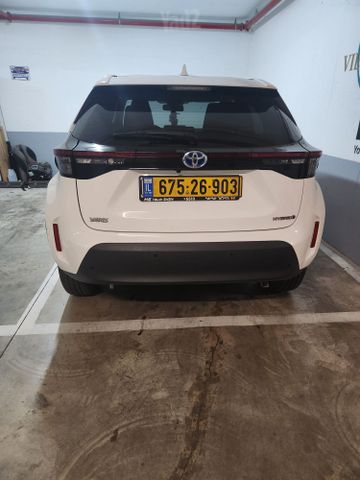 טויוטה יאריס קרוס