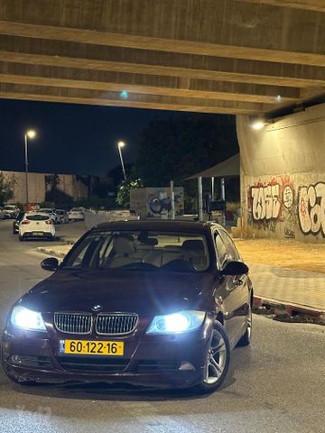 סדרה 3 325i אוט׳ 4 דל 2.5 (218 כ״ס)