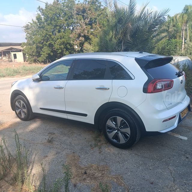 קיה נירו