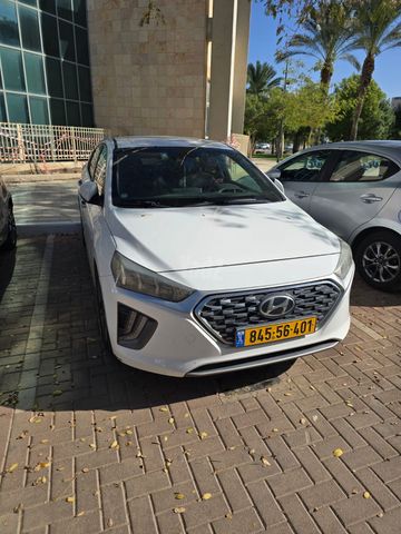 יונדאי איוניק