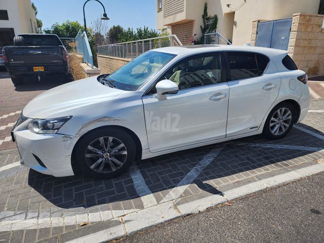 לקסוס CT