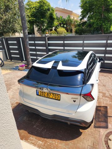 אם ג'י MG4