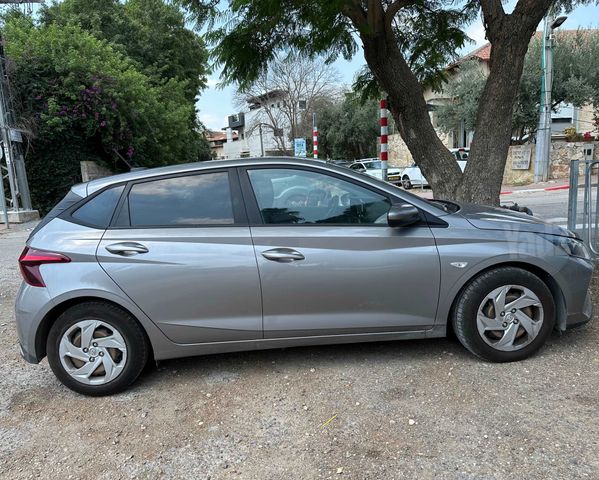 יונדאי i20