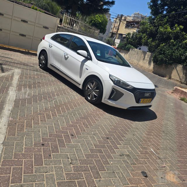 יונדאי איוניק