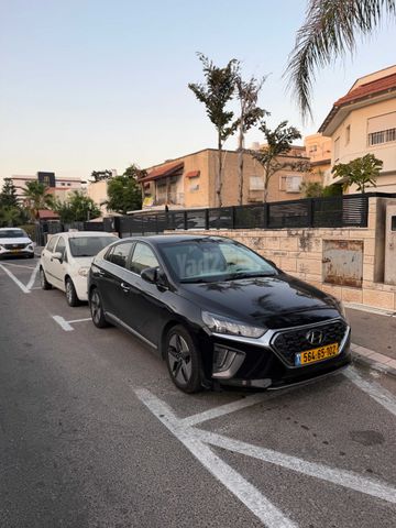 יונדאי איוניק